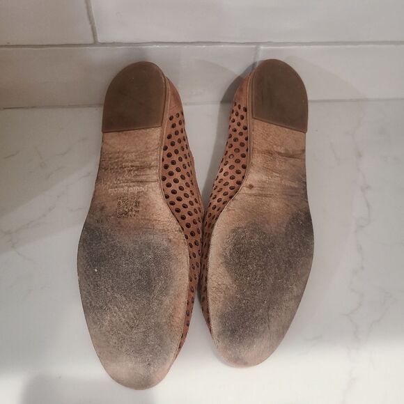 Pedro García Yasmin Perforated Suede Tan Almond Toe Loafer Flats Shoes Size 9.5 - Picture 9 of 11
